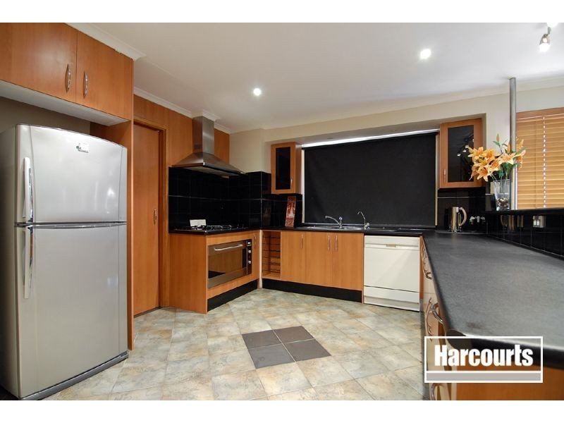 8 Diosma Court, Narre Warren VIC 3805