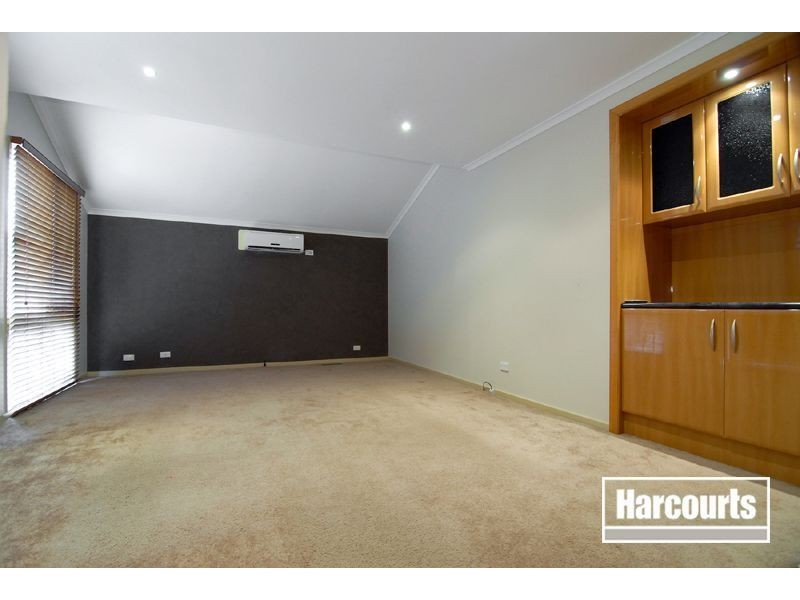 8 Diosma Court, Narre Warren VIC 3805