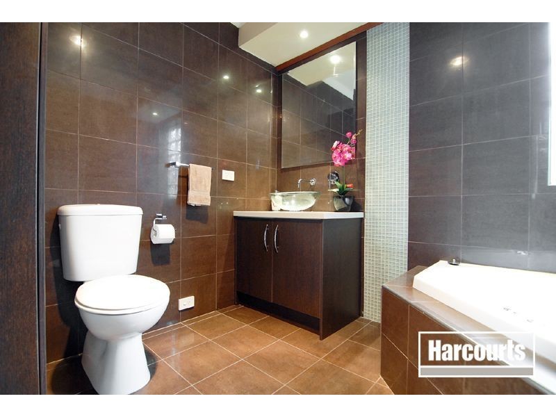 8 Diosma Court, Narre Warren VIC 3805