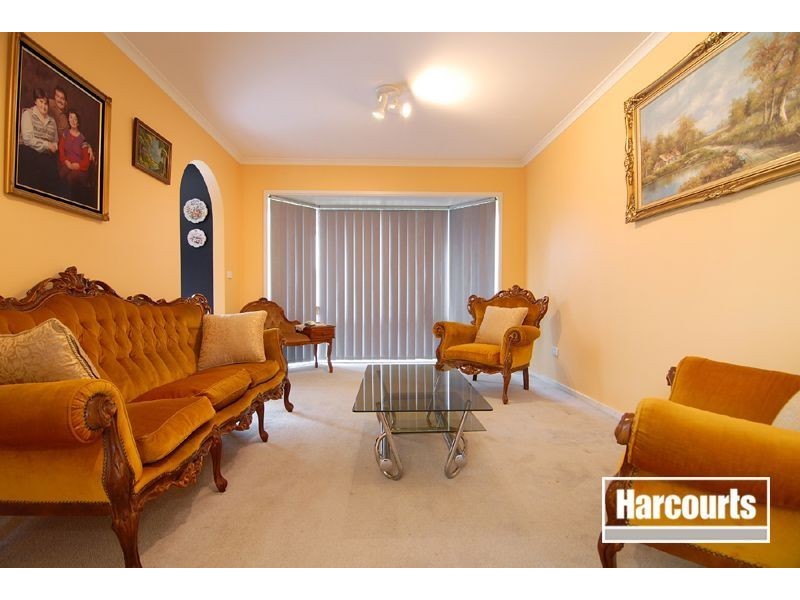 13 Denham Crescent, Cranbourne North VIC 3977