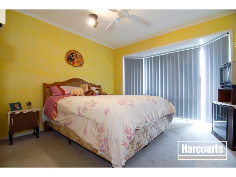 13 Denham Crescent, Cranbourne North VIC 3977