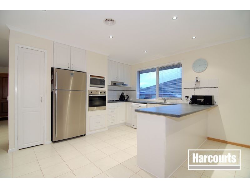 15 James Bathe Way, Narre Warren South VIC 3805