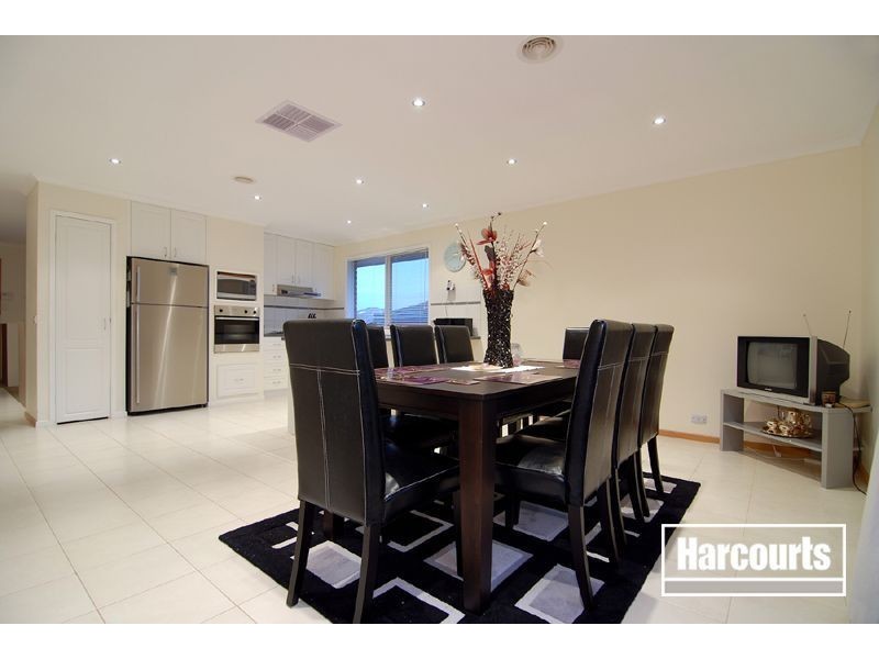 15 James Bathe Way, Narre Warren South VIC 3805