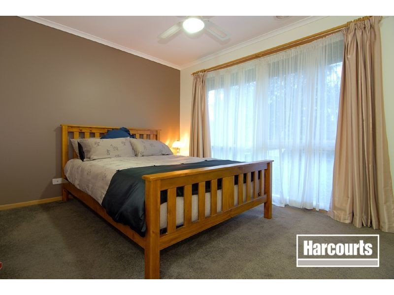 15 James Bathe Way, Narre Warren South VIC 3805