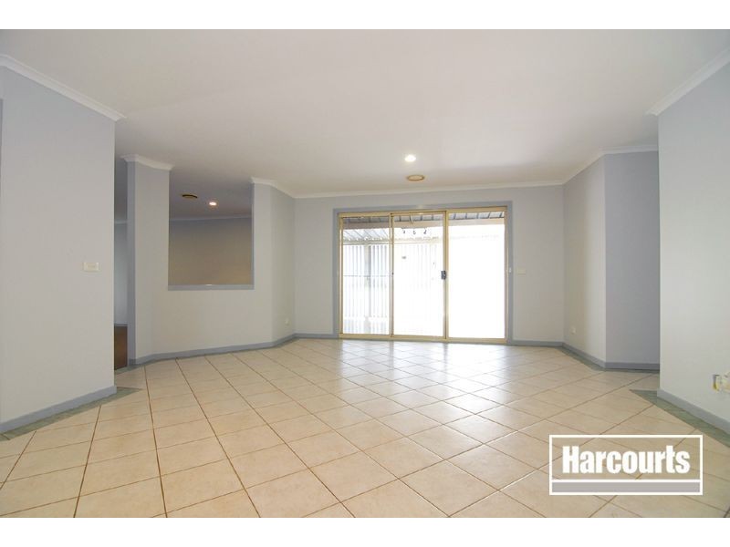 138 Hinrichsen Drive, Hallam VIC 3803