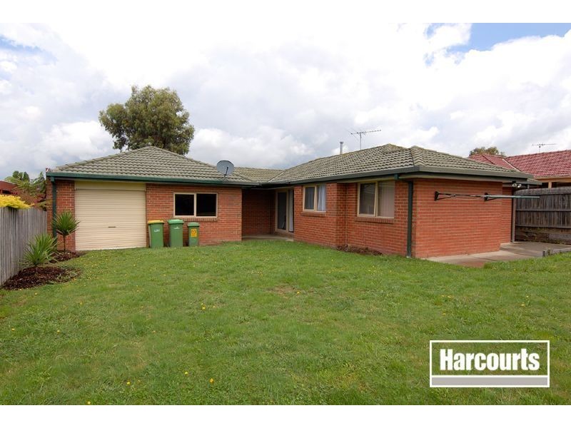 6 Nabilla Court, Pakenham VIC 3810