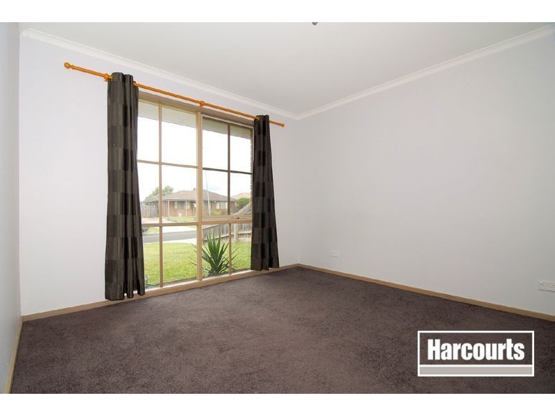 6 Nabilla Court, Pakenham VIC 3810