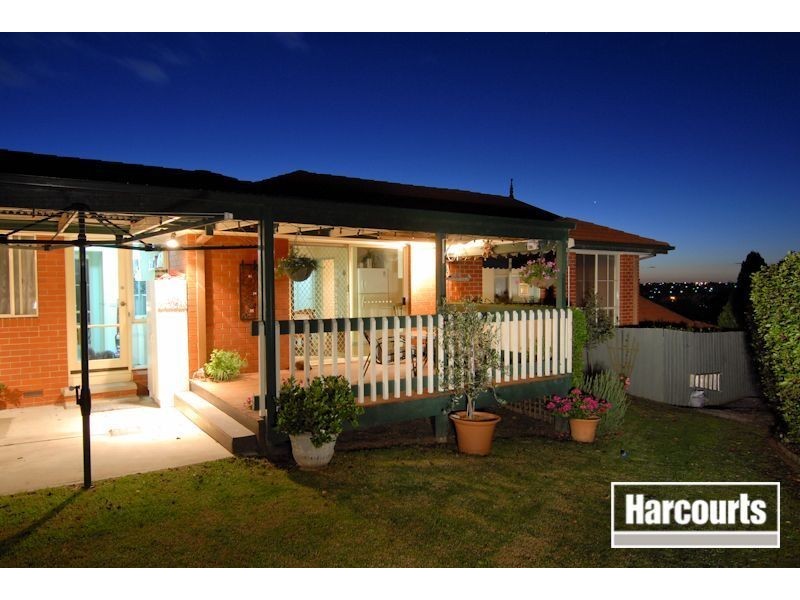 10 Scoble Place, Narre Warren VIC 3805
