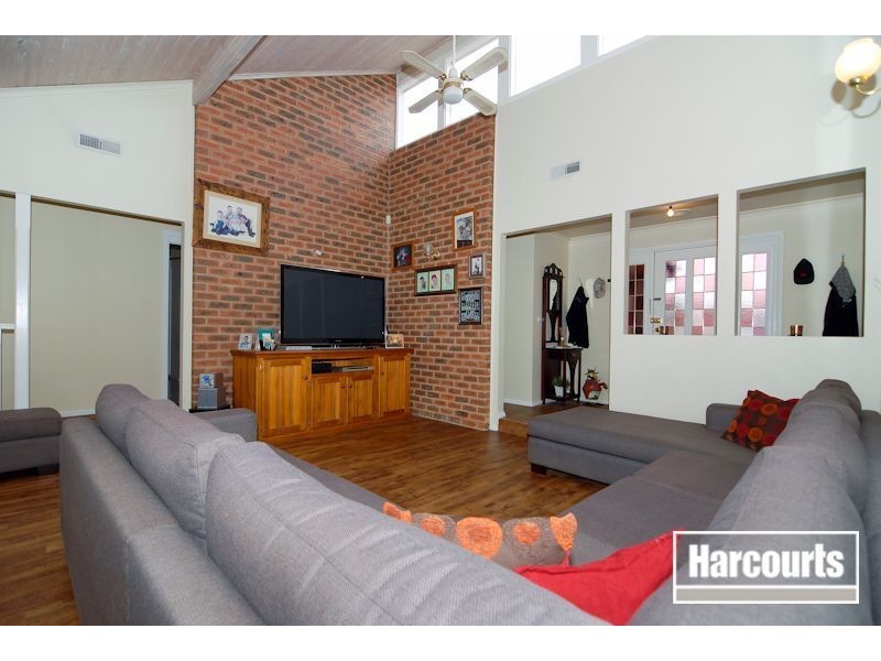 4 Tingle Close, Narre Warren VIC 3805