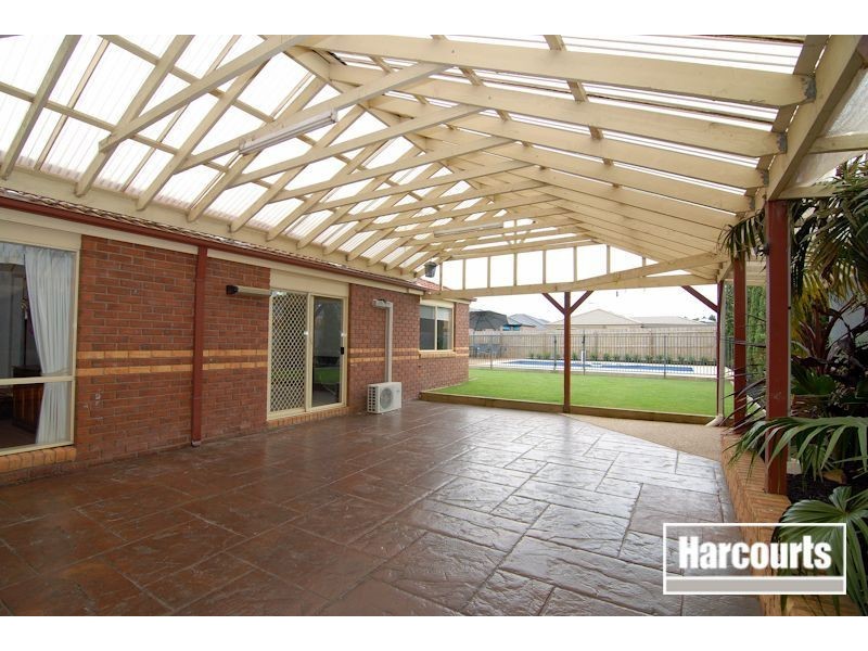 7 Milton Place, Narre Warren South VIC 3805