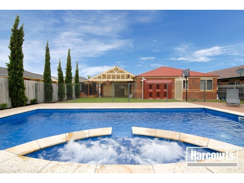 7 Milton Place, Narre Warren South VIC 3805