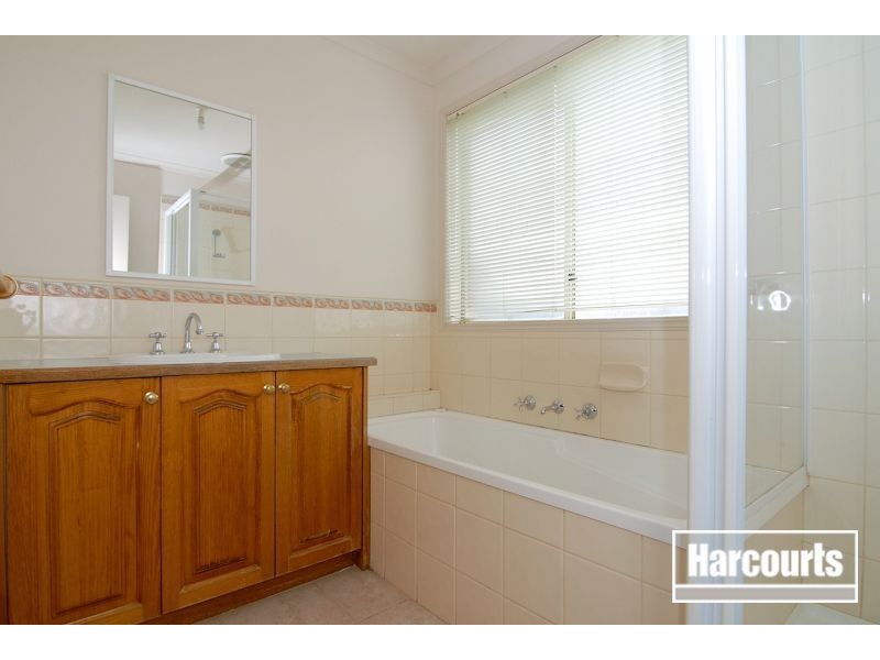 7 Milton Place, Narre Warren South VIC 3805