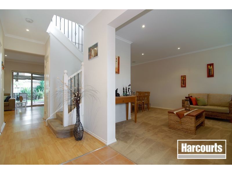 32 Amhurst Drive, Narre Warren South VIC 3805