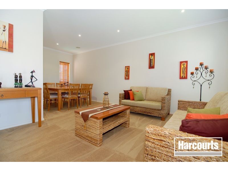 32 Amhurst Drive, Narre Warren South VIC 3805