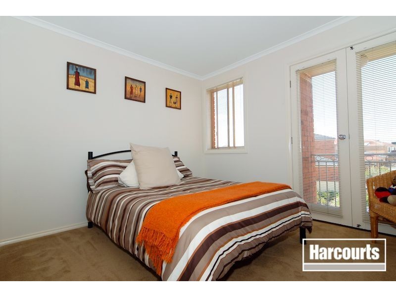 32 Amhurst Drive, Narre Warren South VIC 3805