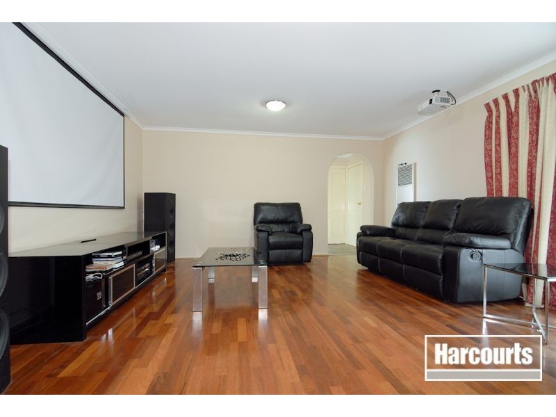 12 Van Court, Narre Warren VIC 3805