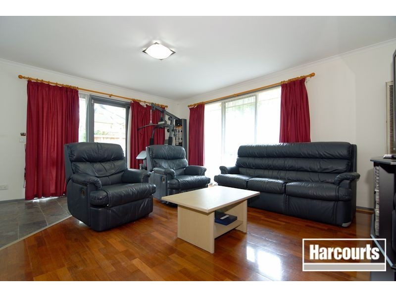 12 Van Court, Narre Warren VIC 3805