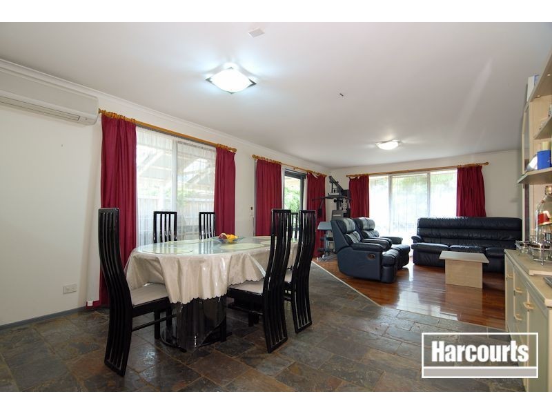 12 Van Court, Narre Warren VIC 3805