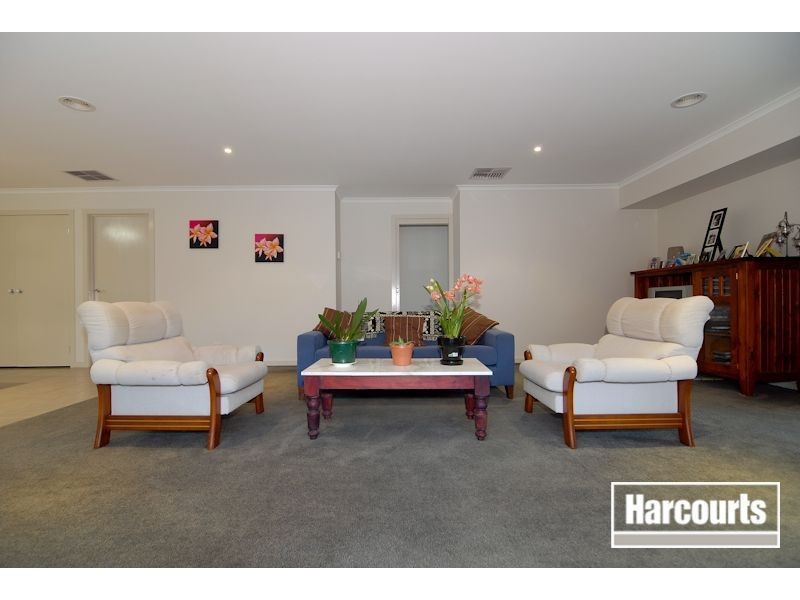 14 Ferndown Drive, Cranbourne VIC 3977