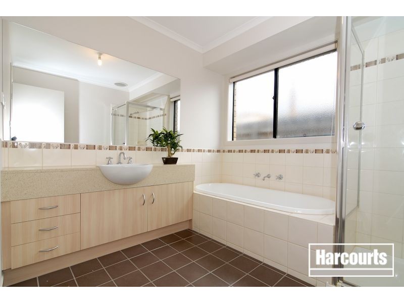 14 Ferndown Drive, Cranbourne VIC 3977