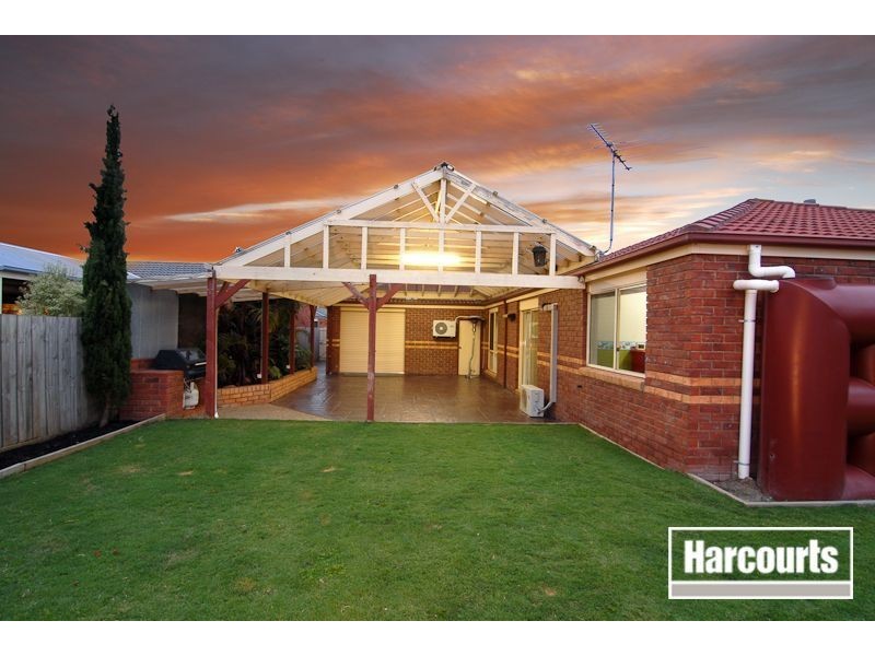 7 Milton Place, Narre Warren South VIC 3805