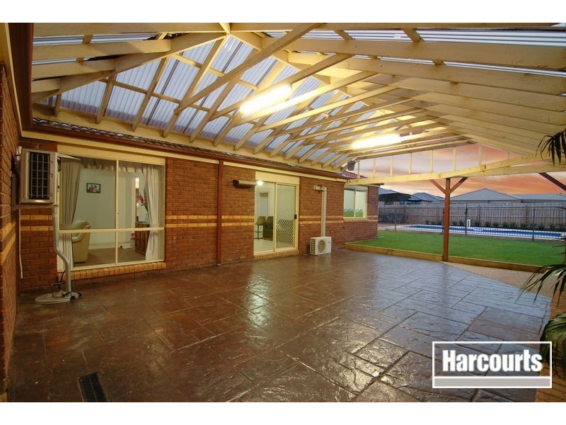7 Milton Place, Narre Warren South VIC 3805