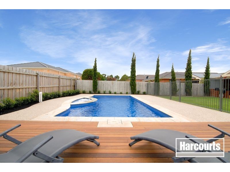 7 Milton Place, Narre Warren South VIC 3805