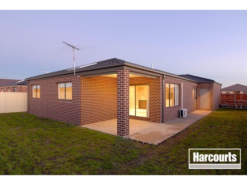 30 Salvia Avenue, Pakenham VIC 3810