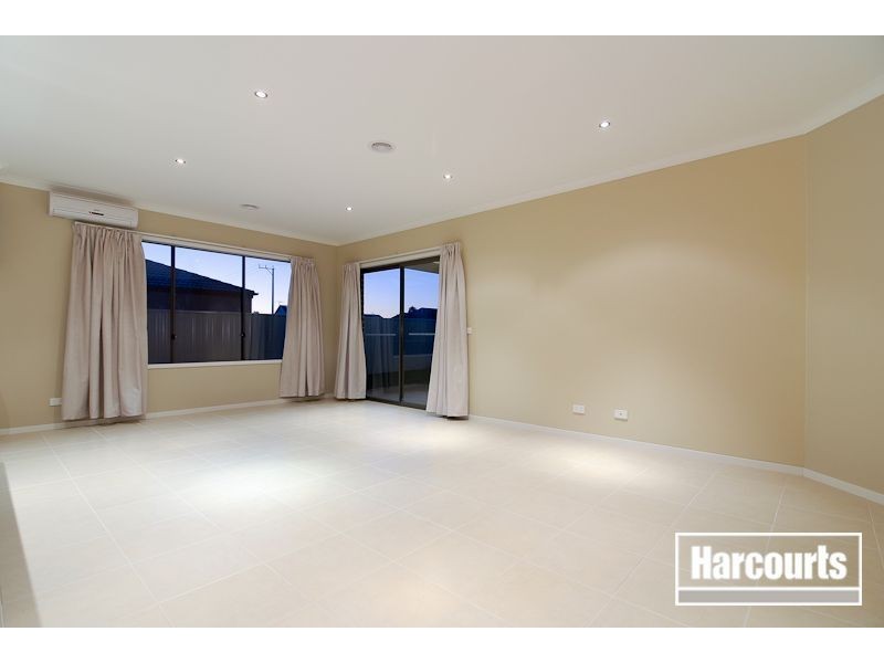 30 Salvia Avenue, Pakenham VIC 3810