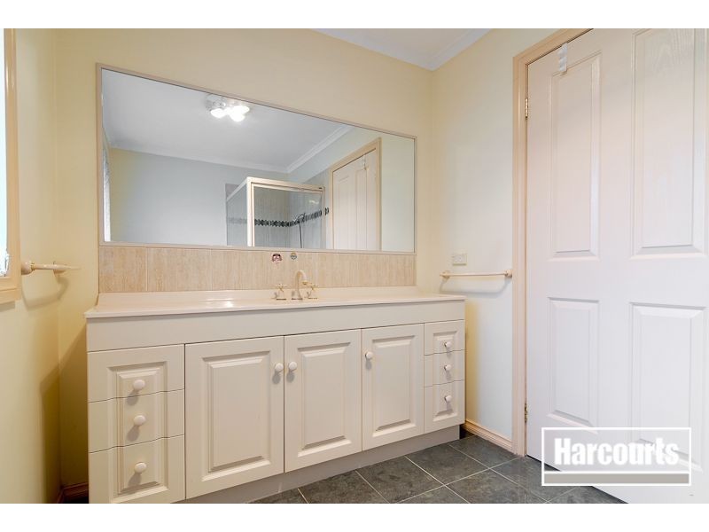 5 George Chudleigh Drive, Hallam VIC 3803