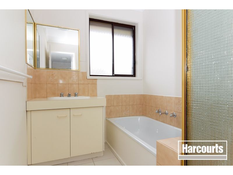 10 Terry Close, Narre Warren VIC 3805