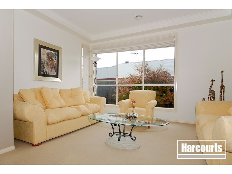 19 John Fisher Drive, Berwick VIC 3806