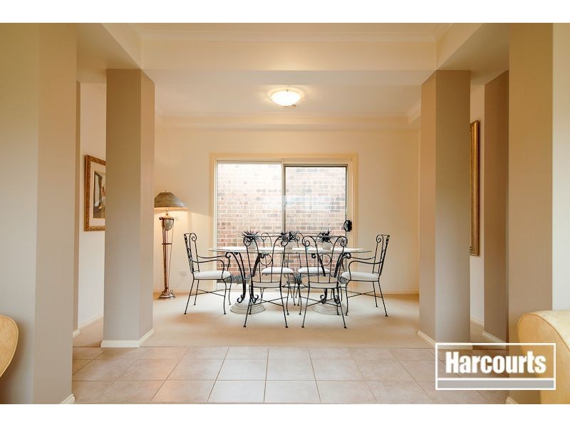 19 John Fisher Drive, Berwick VIC 3806
