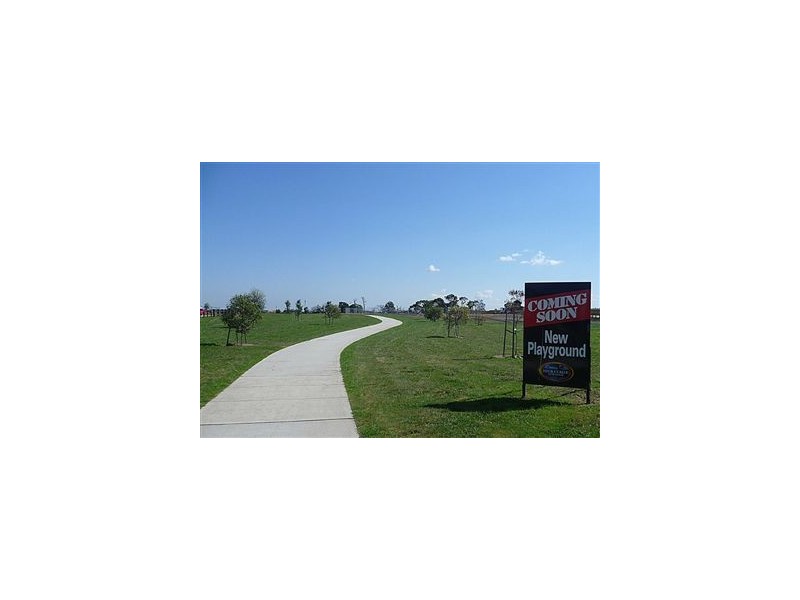 4 Cassowary Way, Pakenham VIC 3810