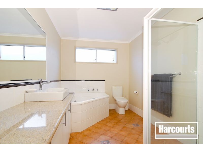 11 Hedley Court, Narre Warren VIC 3805