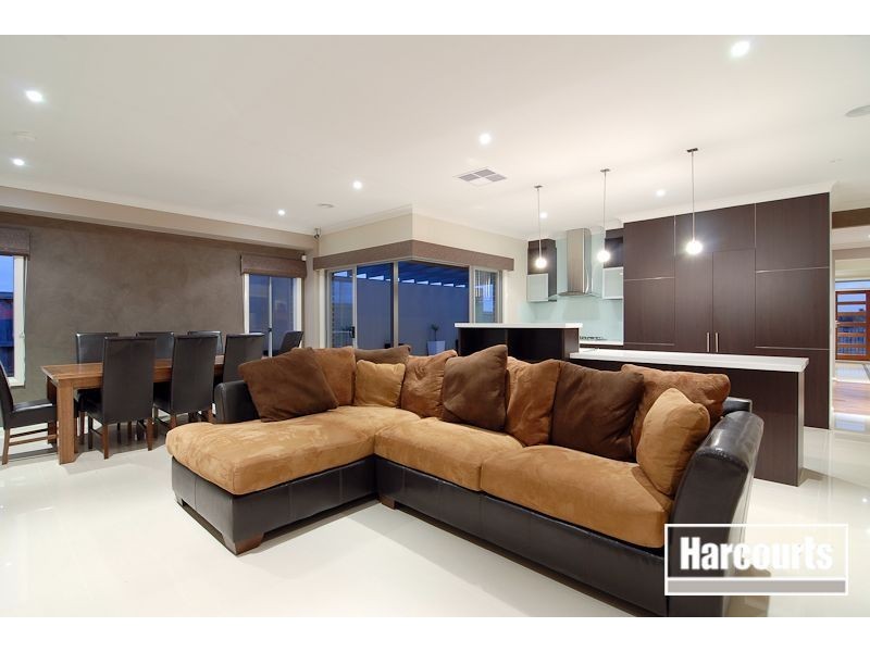 40 Wild Scotchman Way, Cranbourne East VIC 3977