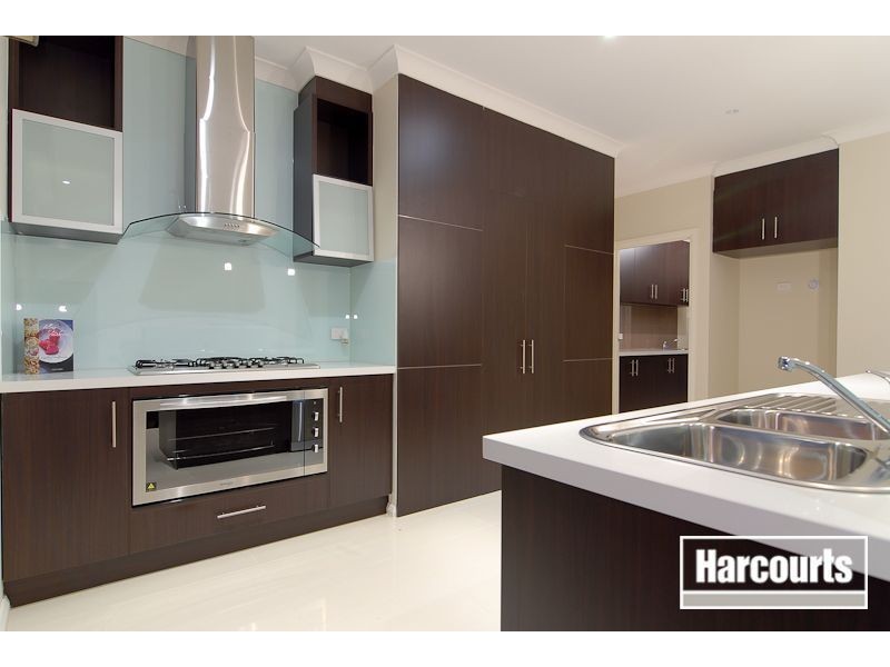 40 Wild Scotchman Way, Cranbourne East VIC 3977