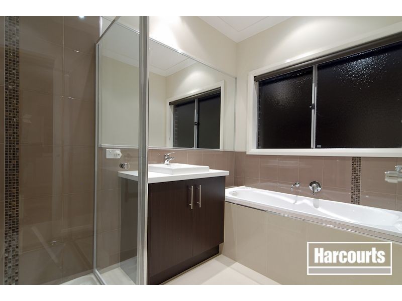 40 Wild Scotchman Way, Cranbourne East VIC 3977