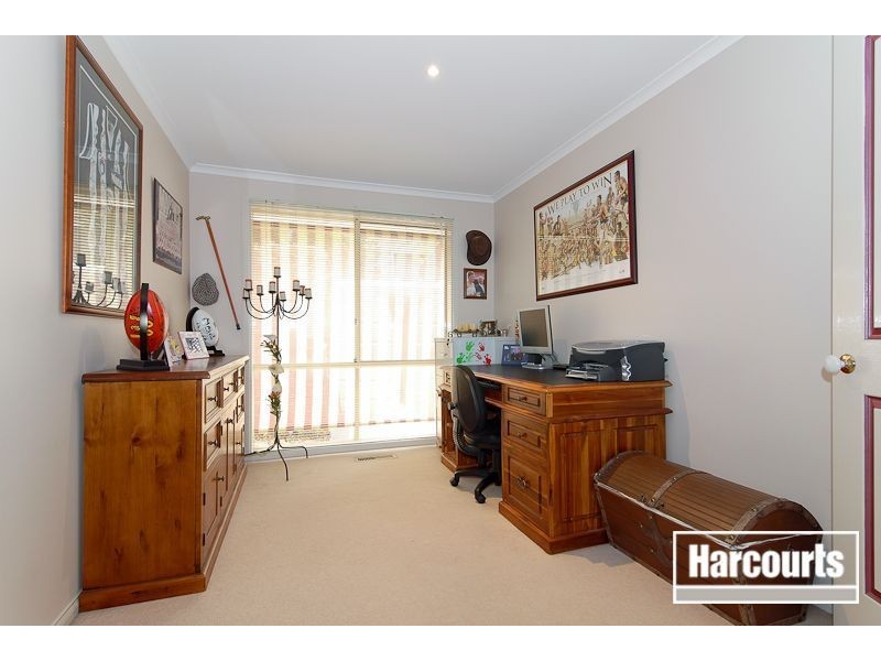 30 Oakleaf Place, Narre Warren South VIC 3805