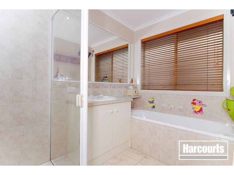 30 Oakleaf Place, Narre Warren South VIC 3805