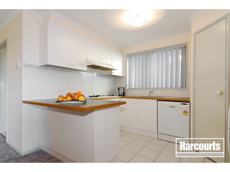 6 Sandhurst Mews, Hampton Park VIC 3976