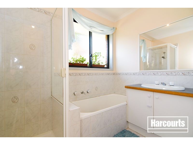 6 Sandhurst Mews, Hampton Park VIC 3976