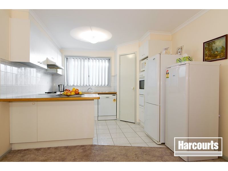 6 Sandhurst Mews, Hampton Park VIC 3976