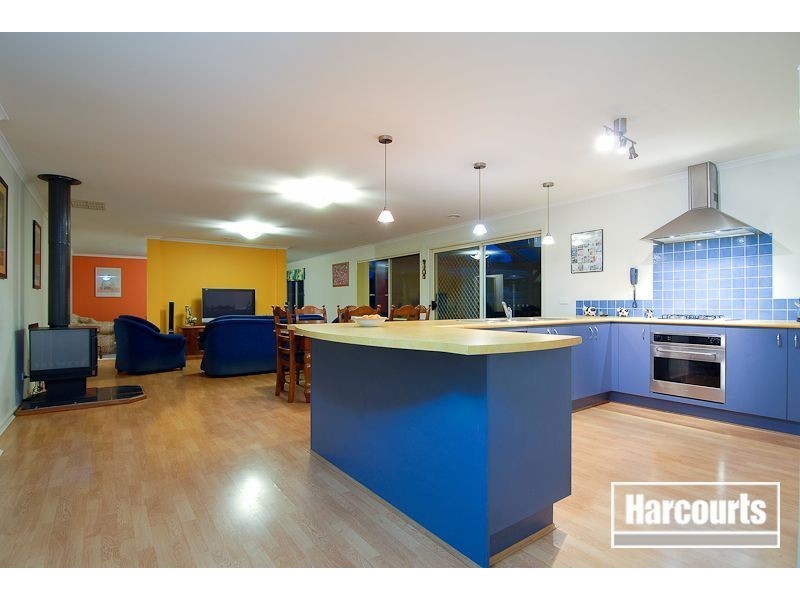 4 Liverpool Court, Narre Warren South VIC 3805