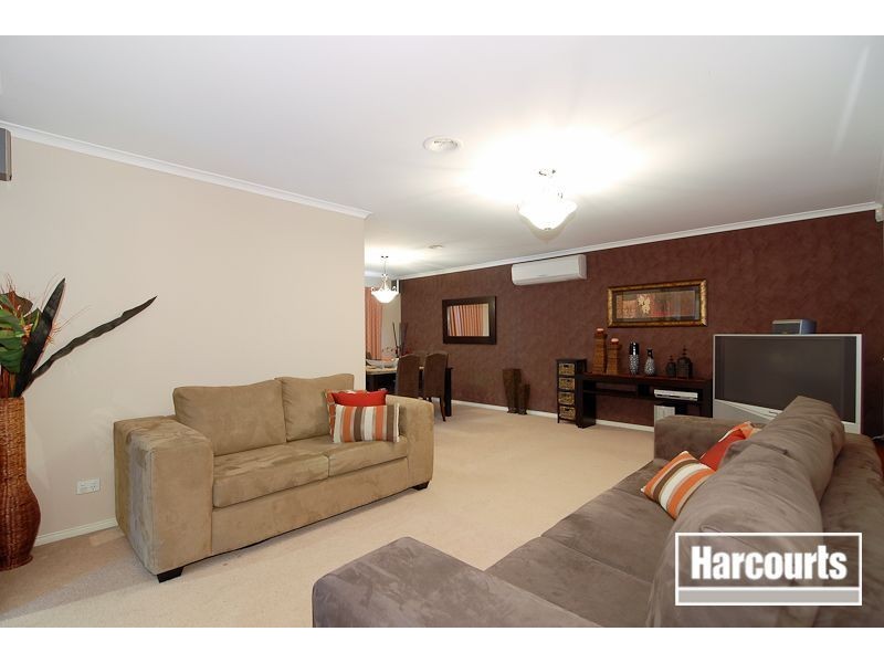 25 Warrenwood Place, Narre Warren VIC 3805