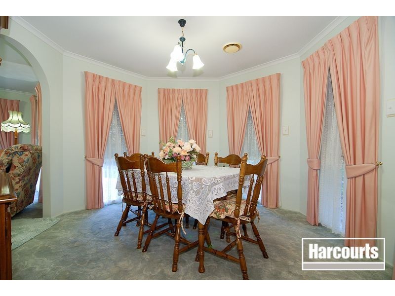 11 Ellenvale Drive, Narre Warren VIC 3805