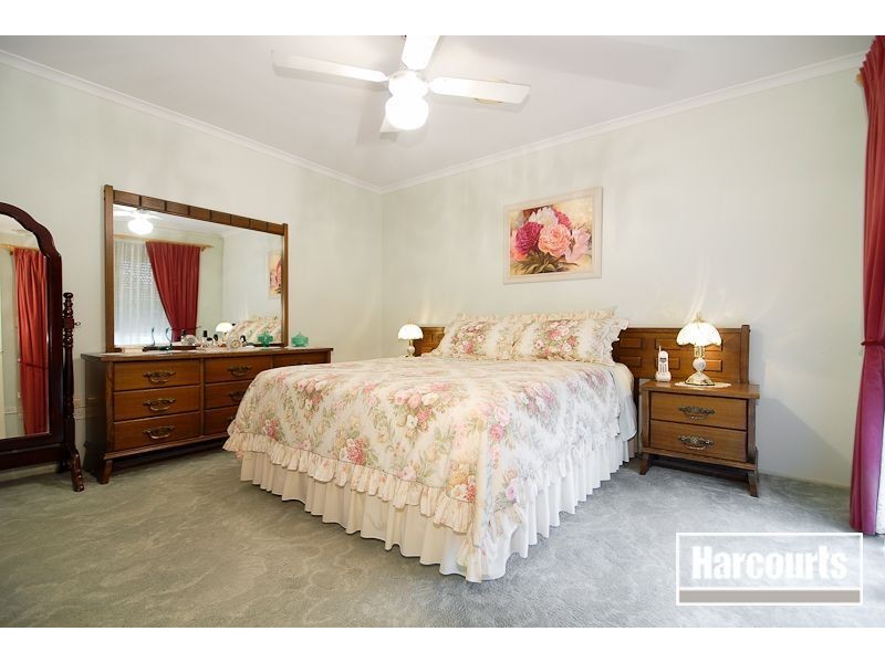 11 Ellenvale Drive, Narre Warren VIC 3805