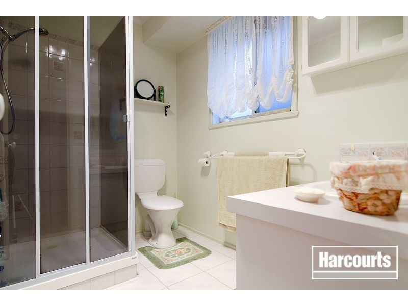 11 Ellenvale Drive, Narre Warren VIC 3805