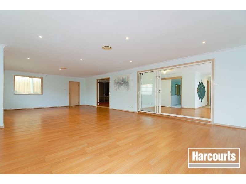 9 Kanumbra Court, Hallam VIC 3803