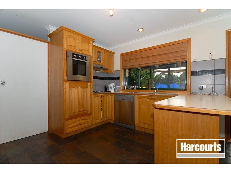 8 London Crescent, Narre Warren VIC 3805